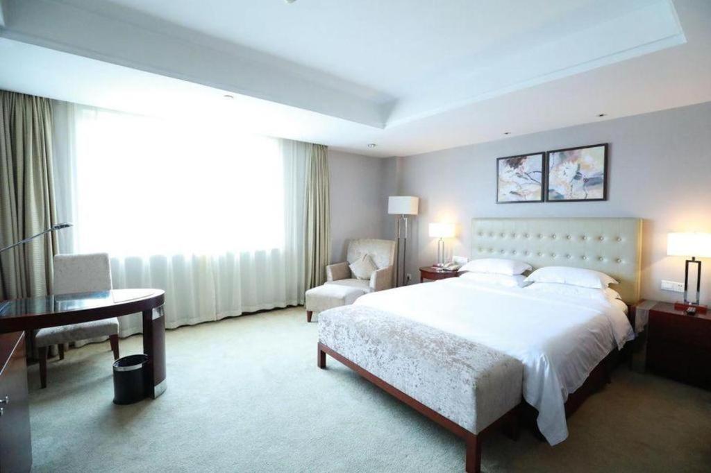 นิว เซนจูรี่ หนิงโป โฮเต็ล Hotel หนิงป่อ ภายนอก รูปภาพ