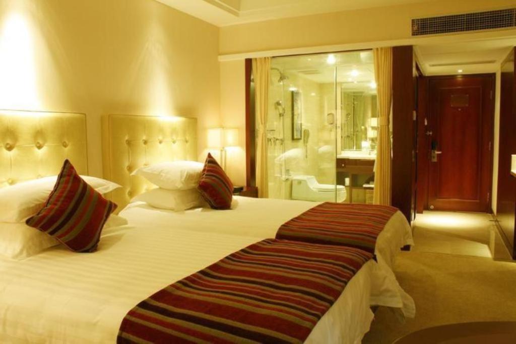 นิว เซนจูรี่ หนิงโป โฮเต็ล Hotel หนิงป่อ ภายนอก รูปภาพ