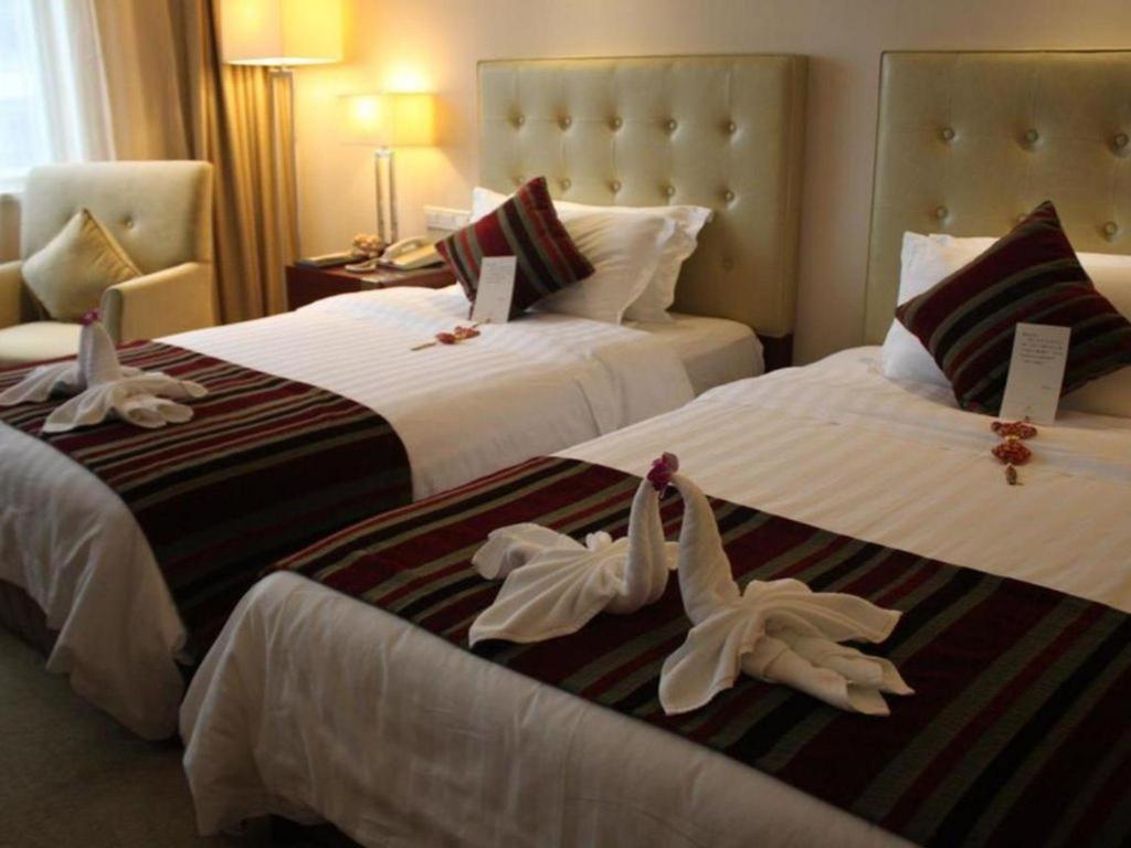 นิว เซนจูรี่ หนิงโป โฮเต็ล Hotel หนิงป่อ ภายนอก รูปภาพ