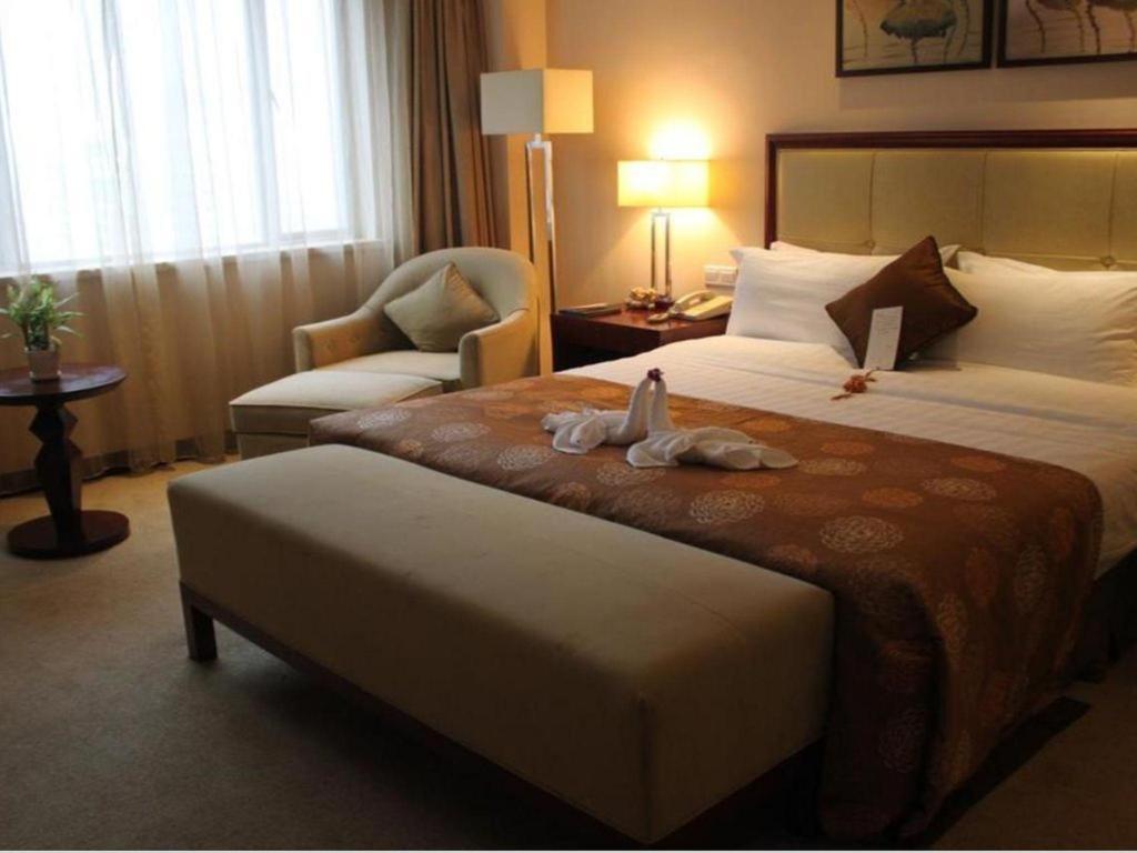 นิว เซนจูรี่ หนิงโป โฮเต็ล Hotel หนิงป่อ ภายนอก รูปภาพ